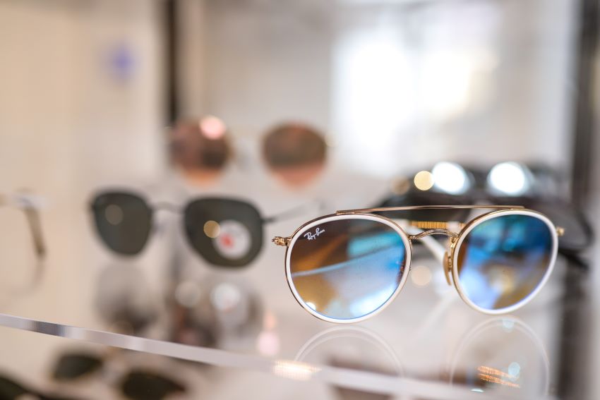 SUNGLASSES - Ballad of the Bird Dog