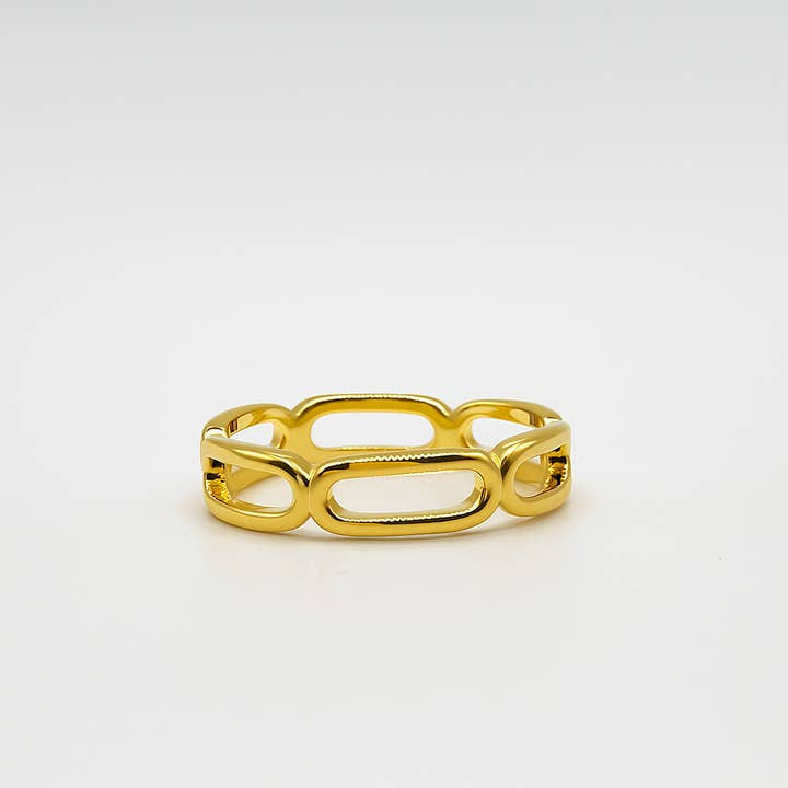 The JaxKelly Gold Rings - Chain Link features oval-shaped open links, displayed against a white background—an elegant piece perfect for pairing with your favorite tarnish-free jewelry or classic gold-plated rings.