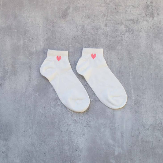 Mini Heart Ankle Socks | Tiepology - White/pink