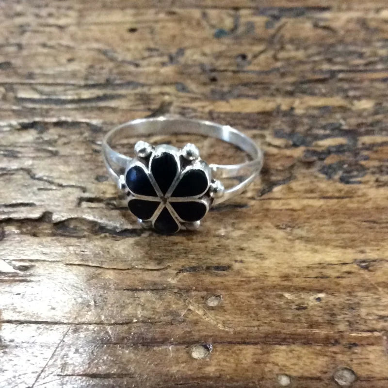 Black Onyx Flower Inlay Ring | Vintage - Jewelry - Lapis -