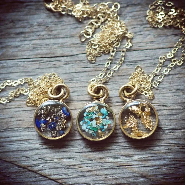 Necklace | Petite Round Crushed Gemstone | Cameoko - Jewelry