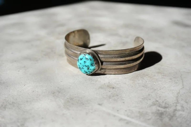 Silver cuff bracelet with a single turquoise stone, vintage style turquoise stone cuff