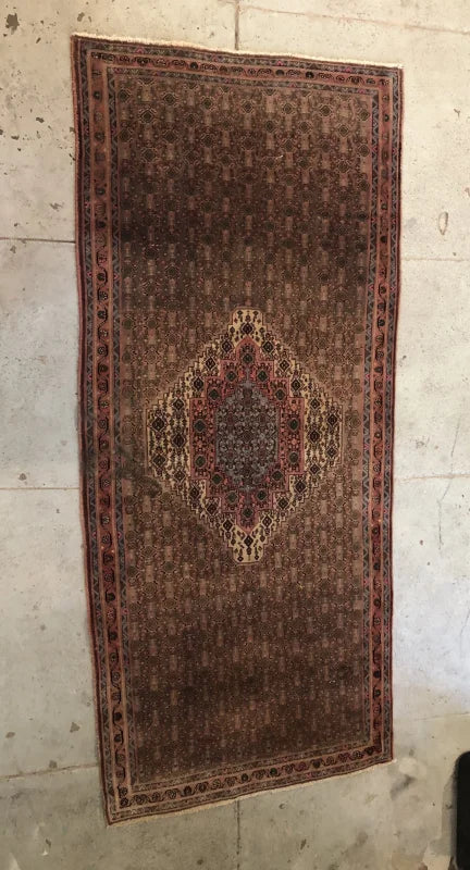 Woven Rug | Vintage - Vintage - Persian Rug - Textiles -